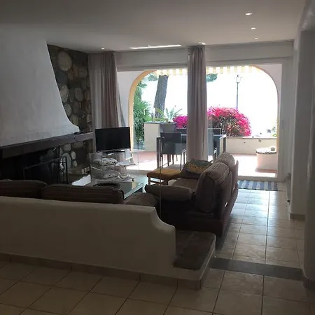 Casa Cucarda *